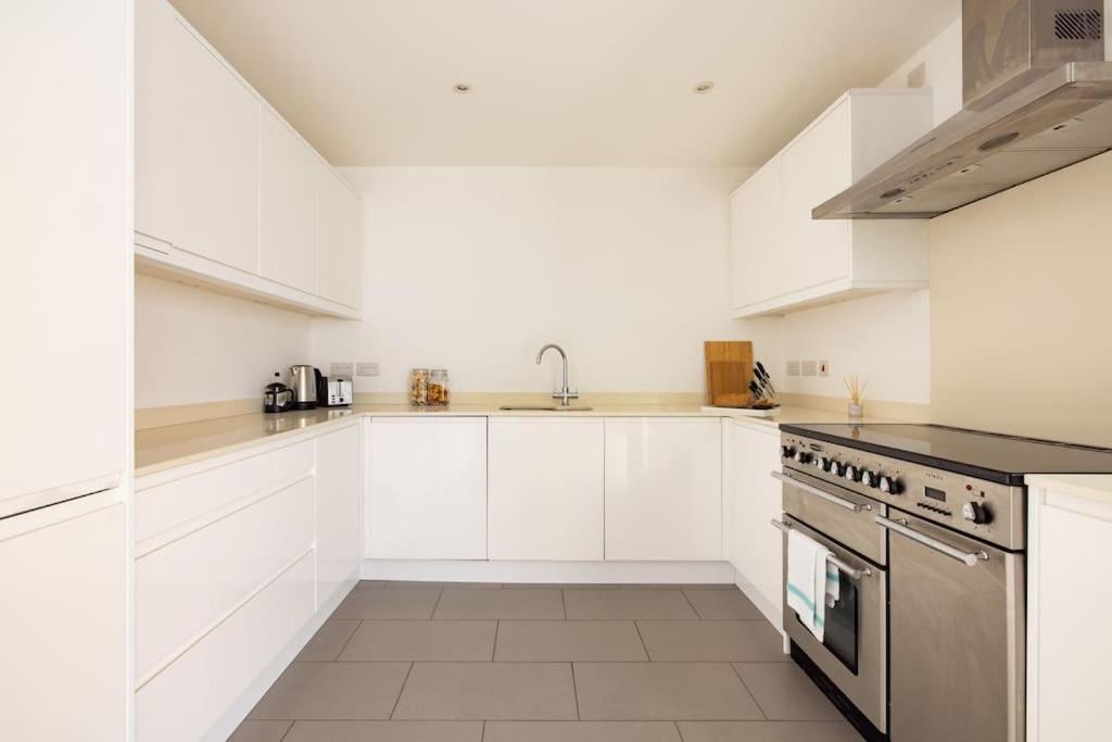 Wild Roses Serviced Apartments - Borough 런던 외부 사진