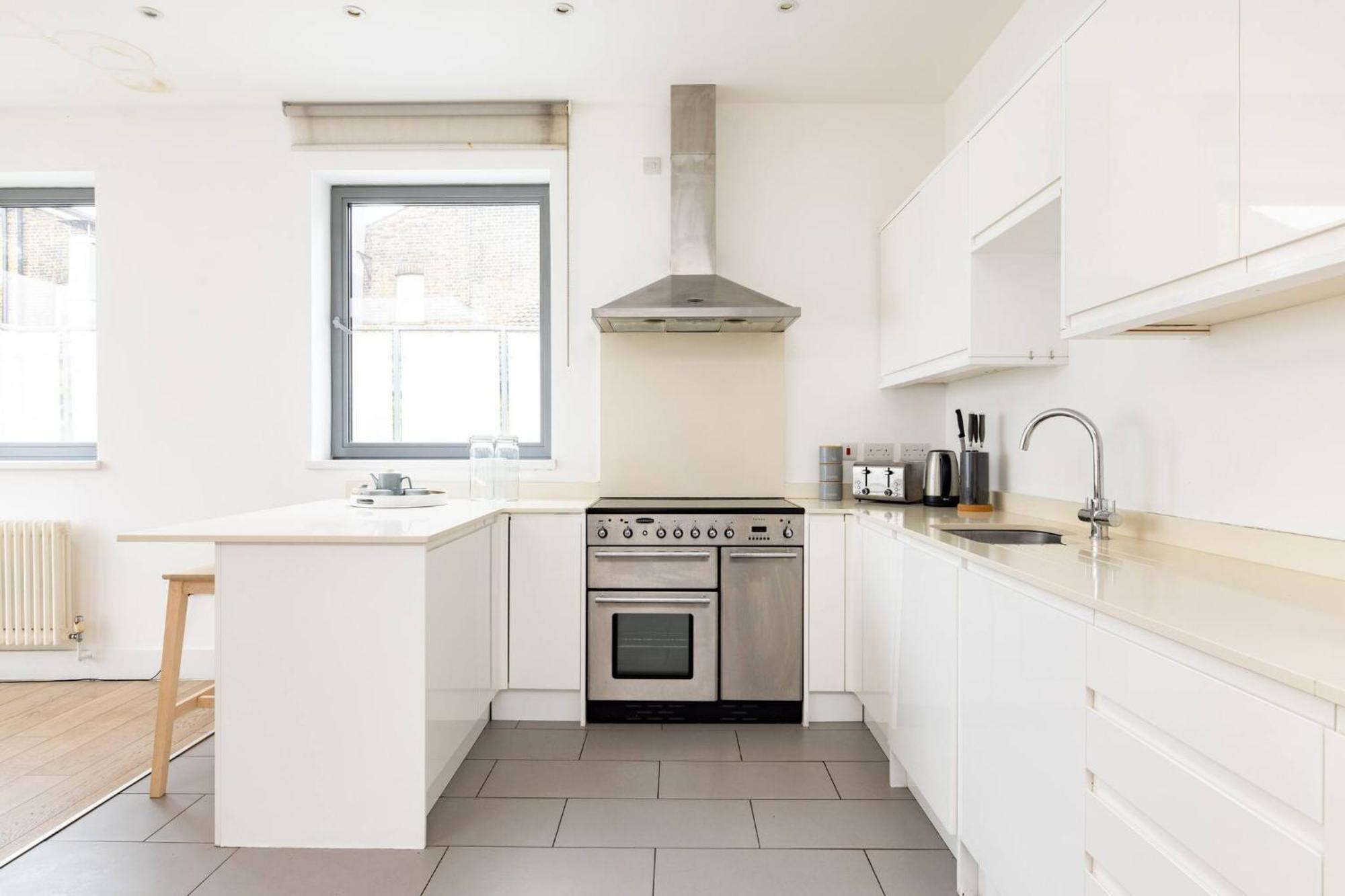 Wild Roses Serviced Apartments - Borough 런던 외부 사진
